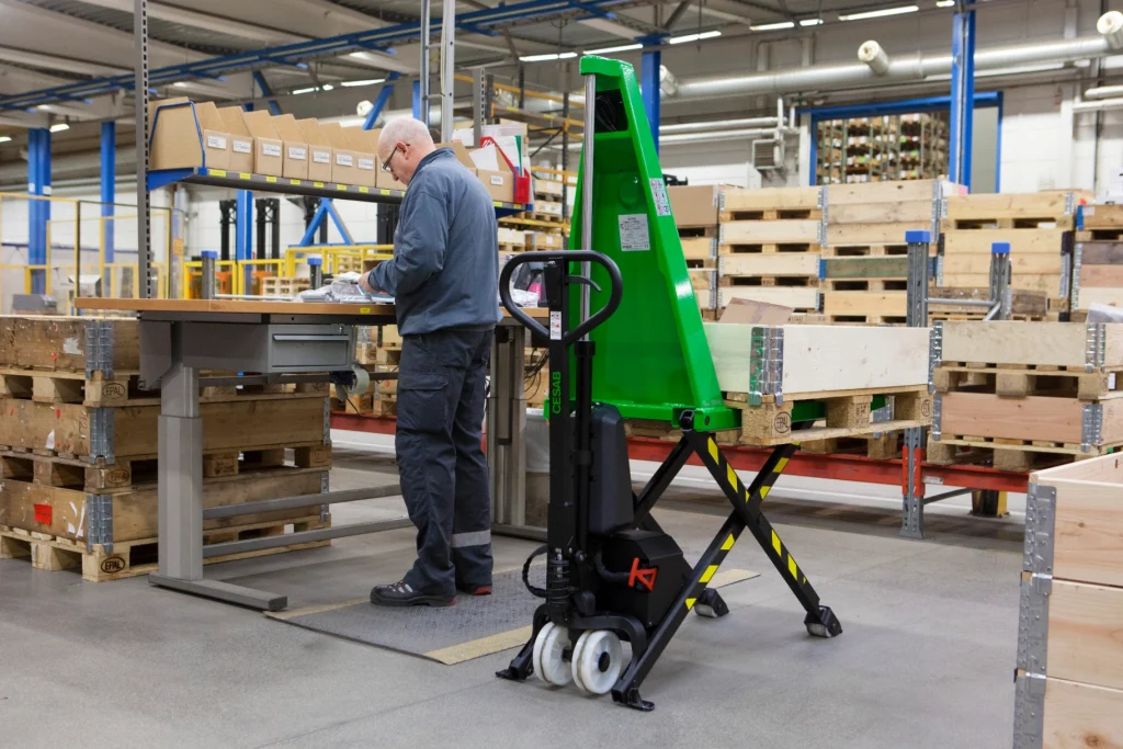 photo-transpalette-manuel-vert