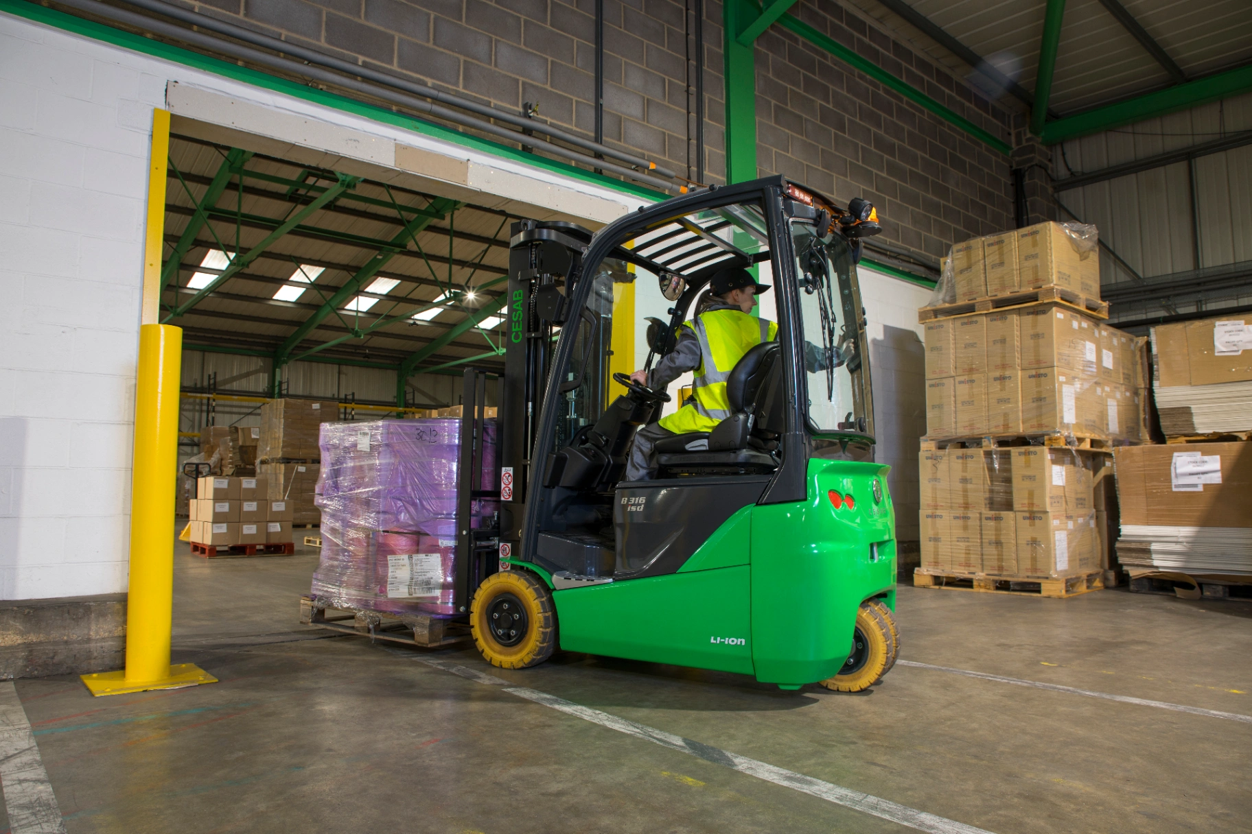 photo-engin-manutention-marche-arriere