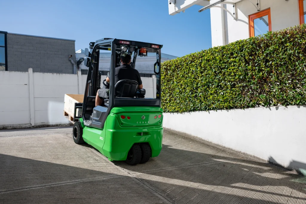 photo-chariot-elevateur-cesab-utilisation-exterieur